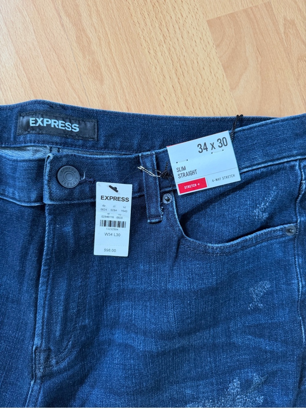 NWT...Express Men's Dark Blue Slim Straight Jeans - size W34/L30 - Picture 2 of 3